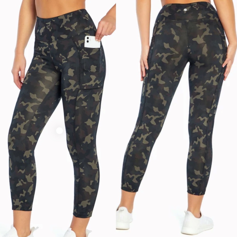 NWT- HIGH RISE SIDE POCKET ANKLE LEGGINGS-Bally Fitness-Sz M